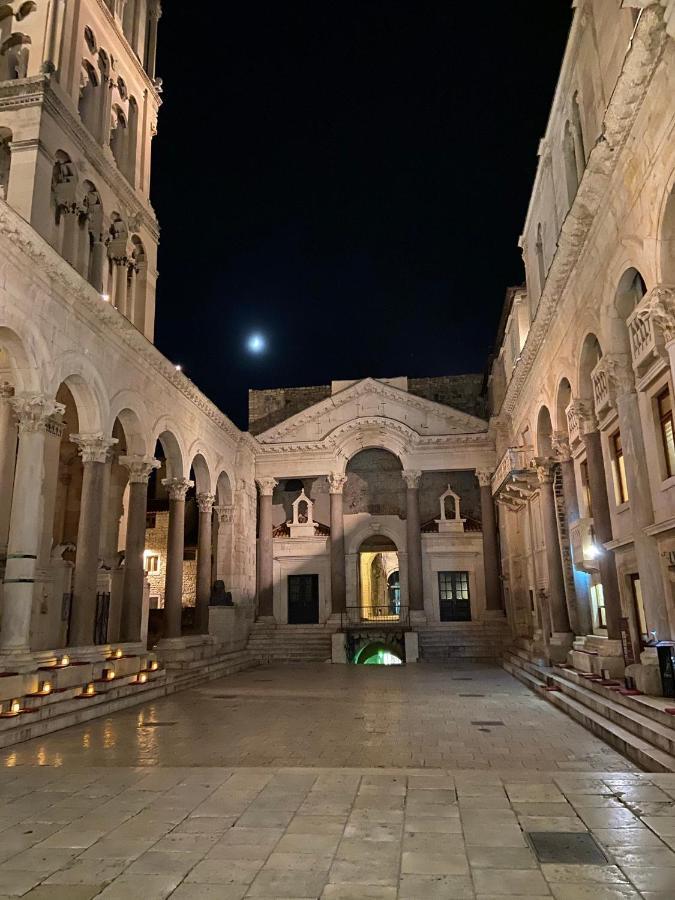 Andelina, * Split