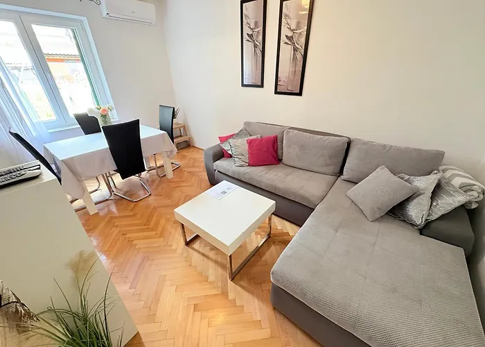 Apartment Andelina, Split Luciceva 1, First Floor